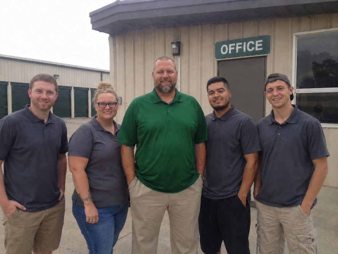 Pest control professionals in Blue Springs, MO